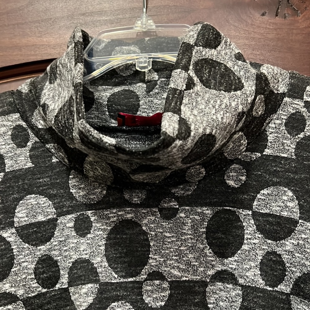 Tunic - Picture 2 of 6